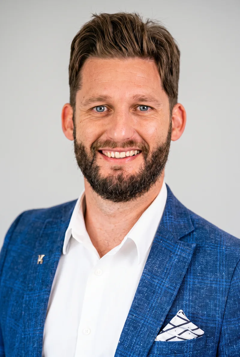 AI-generated portrait of Julian Pace, keynote speaker