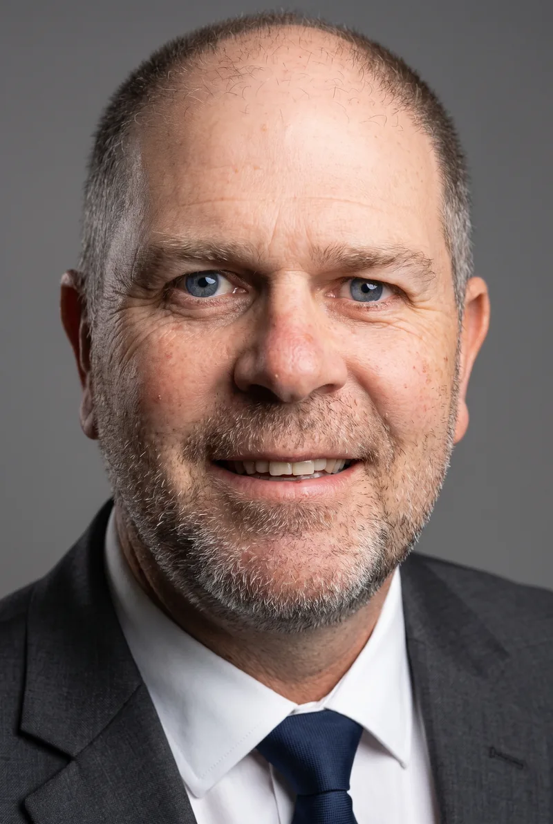 AI-generated portrait of Wayne Shapiro, keynote speaker
